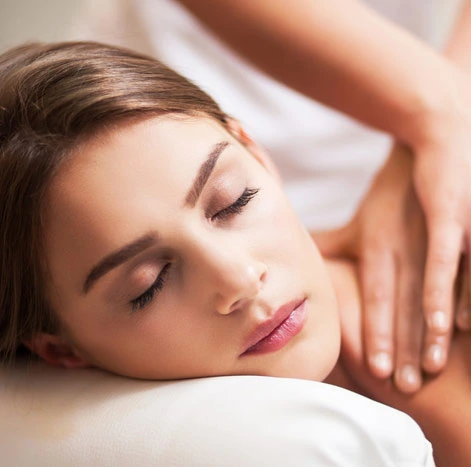 Revitalize your body and mind with a relaxing body massage.
